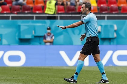 El árbitro argentino Fernando Rapallini tendrá su bautismo mundialista