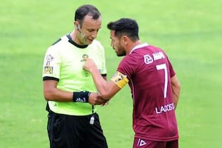 Ocho fechas afuera: las razones de la fuerte suspensión para Lautaro Acosta