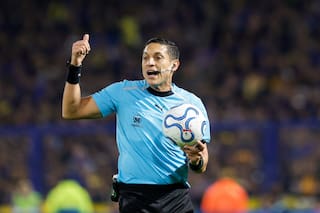 El árbitro que eligió la Conmebol para la revancha con Vasco da Gama y por qué en Boca no cayó bien