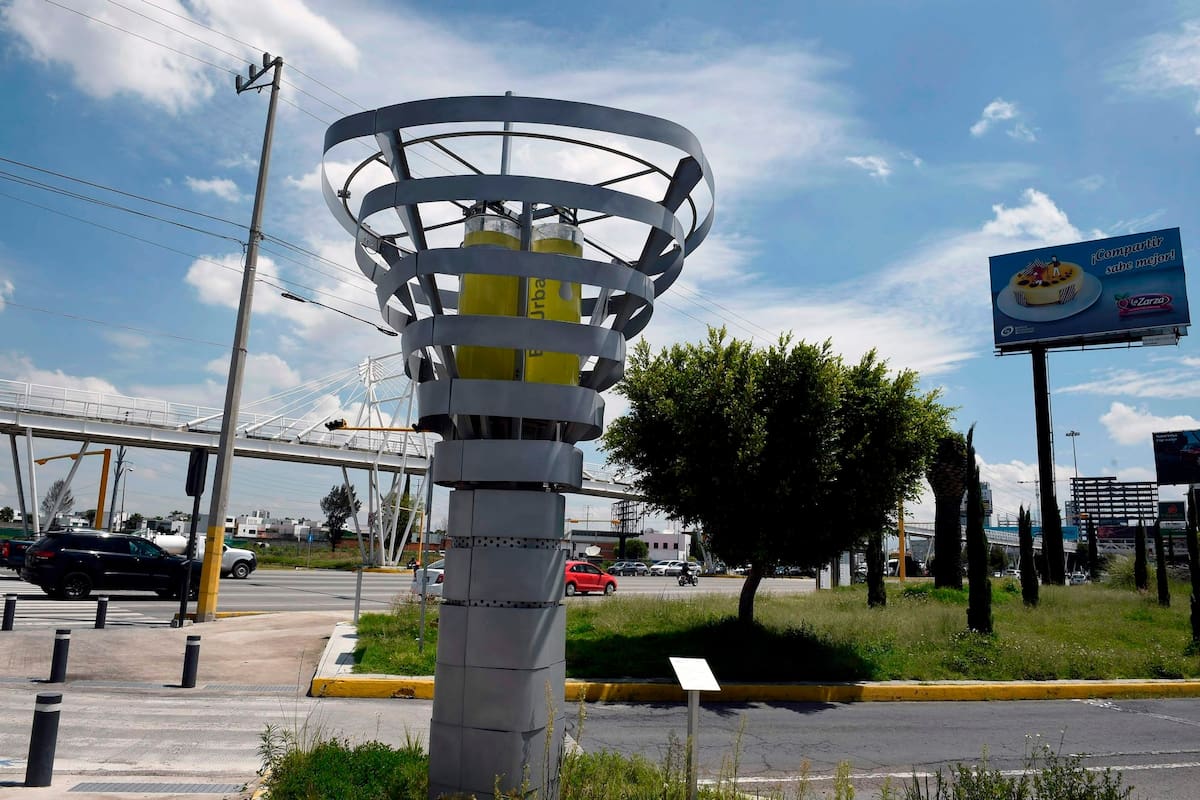 El árbol BioUrban instalado en Puebla, México