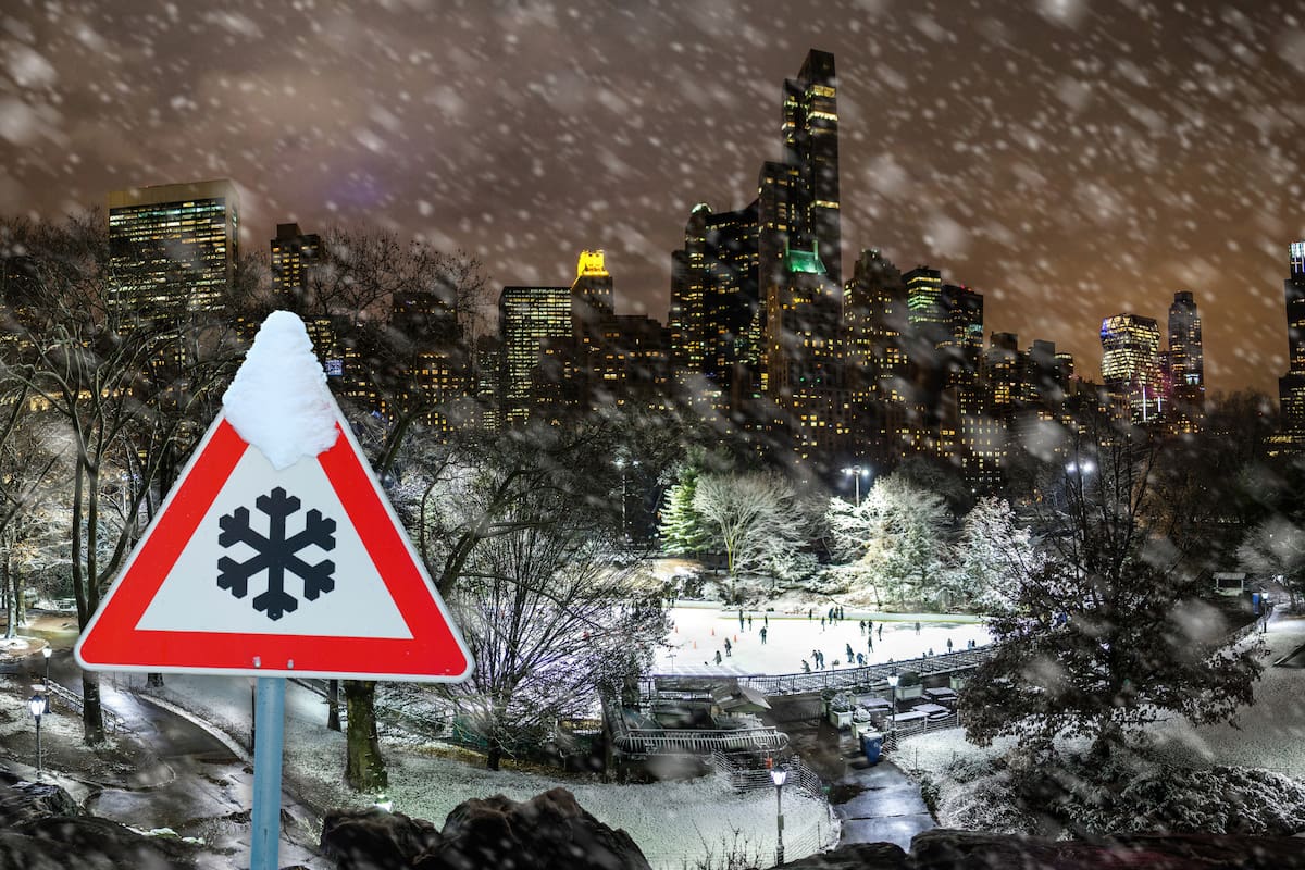 El área metropolitana de Nueva York registró su primera nevada amplia de la temporada el fin de semana, con acumulaciones que alcanzaron hasta 8,5 pulgadas (21,6 cm)