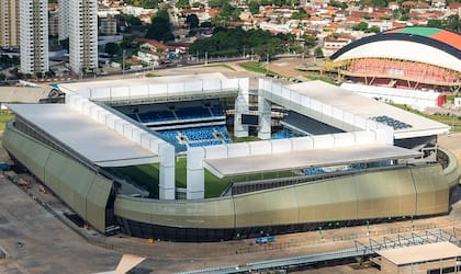 El Arena Pantanal, de Cuiabá, fue levantado para el Mundial Brasil 2014; allí, la Argentina cerrará frente a Bolivia su participación en el grupo A, el lunes 28 de junio.