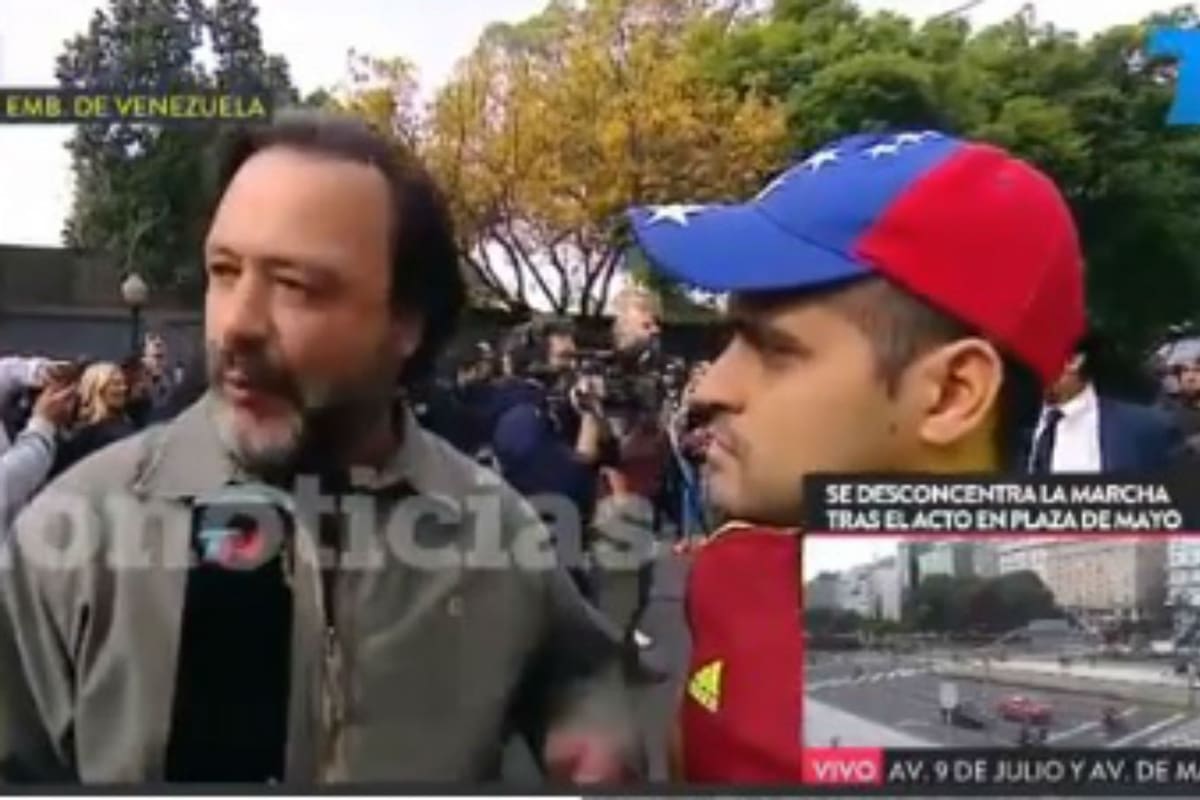 El argentino "le explicó" la crisis venezolana al inmigrante
