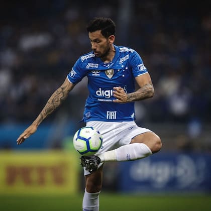El argentino Ariel Cabral, ex Vélez, juega en el equipo de Belo Horizonte.