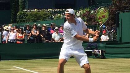 El argentino Axel Geller avanza en Wimbledon