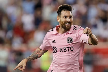 El argentino del Inter de Miami Lionel Messi celebra su gol ante los Red Bulls de Nueva York
