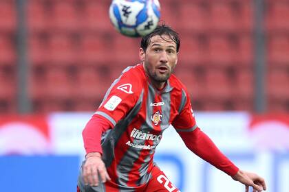 El argentino Franco Vázquez, surgido de Belgrano de Córdoba y hoy en Cremonese de Italia, recibió una dura sanción por supuestos insultos racistas a un rival de Bari