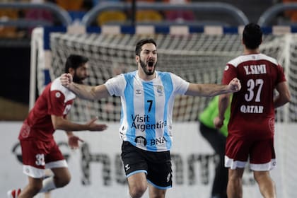 Argentina enfrenta a Qatar en el Mundial de Egipto, por un lugar en los cuartos de final