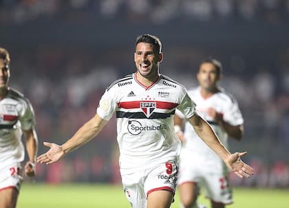 El argentino Jonathan Calleri, capitán y figura en San Pablo