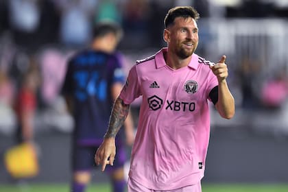 El argentino Lionel Messi, del Inter Miami, festeja un tanto ante Charlotte, el vieres 11 de agosto de 2023, en Fort Lauderdale, Florida (AP Foto/Michael Laughlin)