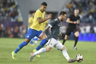 Casemiro habló de la rivalidad con Messi, de su amistad con Lisandro Martínez y de la actitud que tomó en la final del Mundial