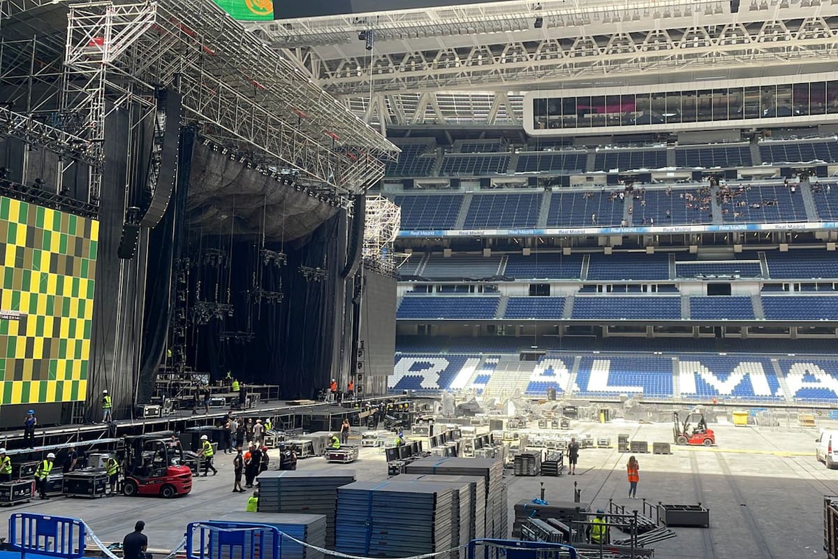El armado del escenario, dos días antes del show que Duki dio el sábado 8 de junio de 2024 en el estadio Santiago Bernabéu, de Madrid
