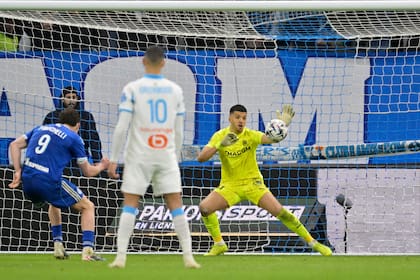 El arquero argentino Gerónimo Rulli se iría de Olympique de Marsella para jugar en Manchester City