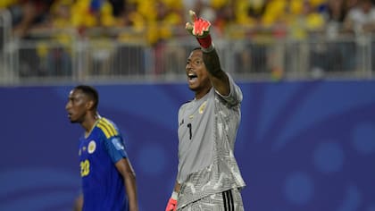 El arquero de Curazao rompió un récord durante el empate con Ecuador