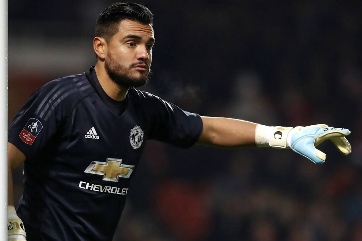 El arquero de Manchester United, Sergio "Chiquito" Romero, no está contento con su situación actual y buscaría salir del club inglés en este periodo de transferencias