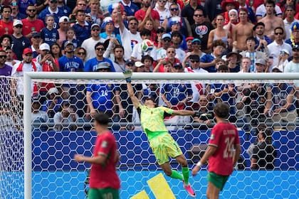 El arquero de Marruecos durante el partido por cuartos de final frente a Francia