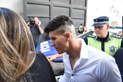 El arquero de Vélez Sebastián Sosa, al llegar a los tribunales tucumanos