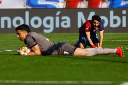 El arquero Jerónimo Pourtau y Ezequiel Cerutti; el guardavalla le ahogó el festejo al juvenil Agustín Martegani, mientras que del delantero del Ciclón estrelló una pelota en el poste en la primera etapa