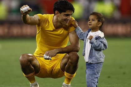 El arquero marroquí Yassine Bounou invitó a su hijo luego del partido contra Portugal