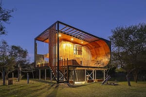 Así es la casa del Delta que tiene una pista de skate en su frente y es autosuficiente