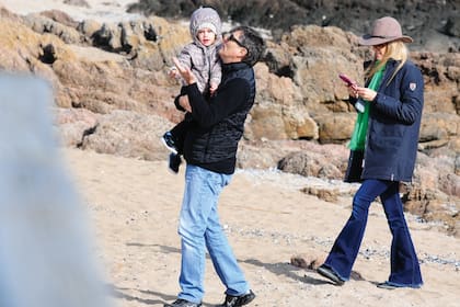 El arquitecto y productor de televisión se muestra perdidamente enamorado de su pequeña hija
