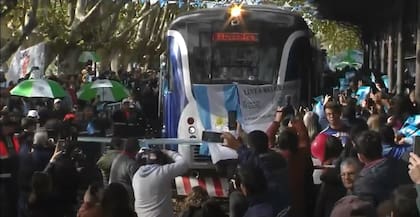 El arribo de los funcionarios al acto