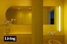 Amarillo en el baño: el color inesperado que ilumina, alegra y suma personalidad