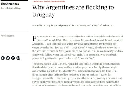 El artículo titulado "¿Por qué los argentinos acuden a Uruguay?" indica que los asesores de Lacalle Pou "esperan que 100.000 argentinos se relocalicen"