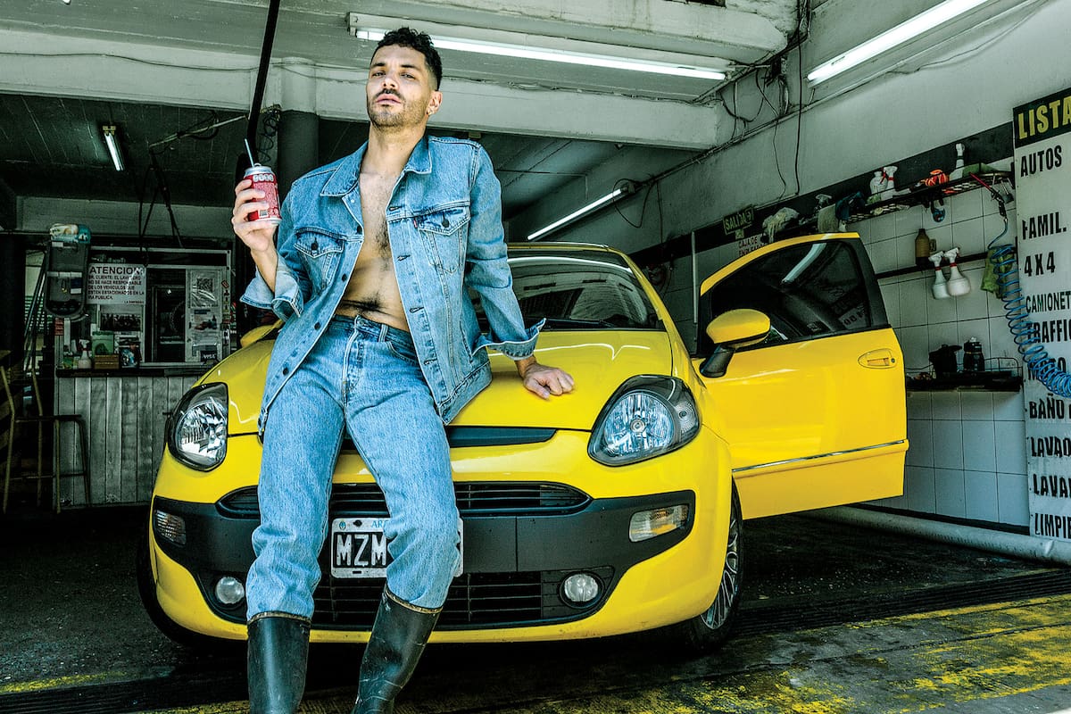 El artista cordobés también compuso con Dárgelos y quiso triunfar en el indie, pero sintió el llamado y abrazó el trap y el reggaetón. "Trabajar alrededor de lo latino hoy me parece hasta una responsabilidad artística", dice