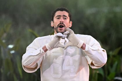 El artista puertorriqueño deslumbró a todos en la final de la NFL