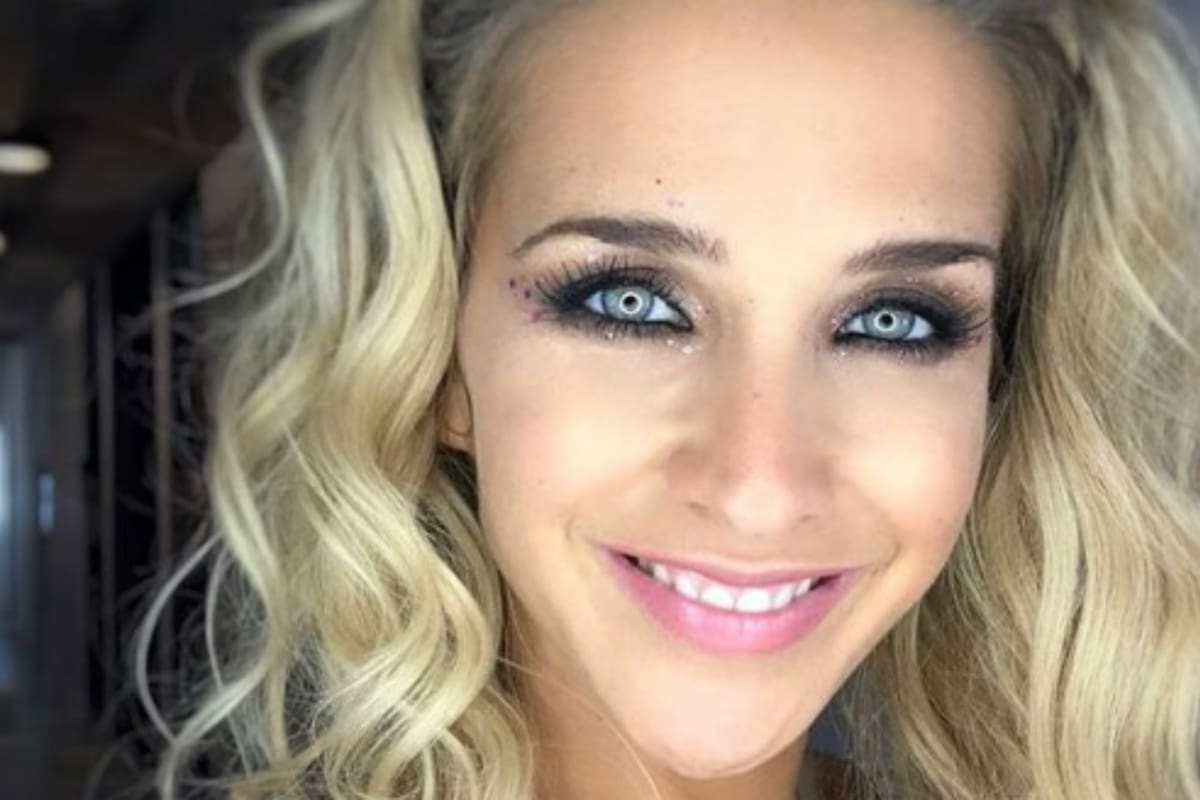 El artista puertorriqueño le brindó unas cálidas palabras a la modelo y actual participante de "Bailando por un sueño"