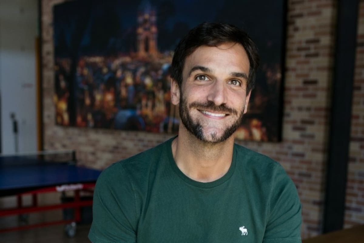 El artista tucumano Gastón Ugarte en los estudios Pixar, en Emeryville, California