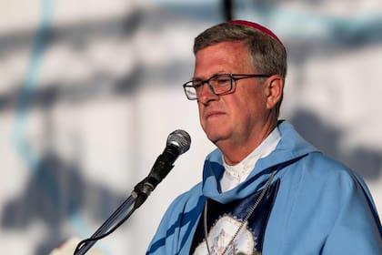El arzobispo Jorge Ignacio García Cuerva, en la misa de clausura de la peregrinación a Luján