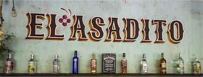 El asadito, un buen spot mendocino donde comer un rico asado, aunque también hay tragos y botellas para compartir