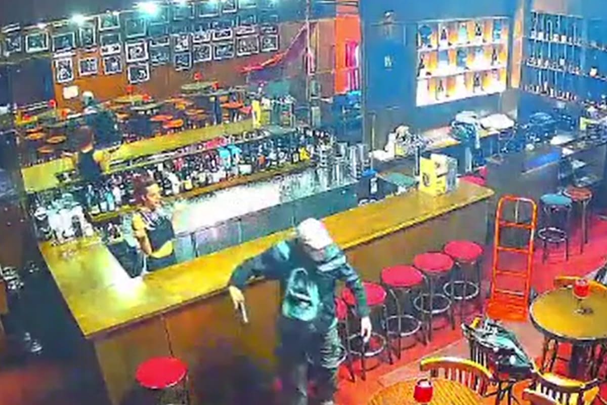 El asalto ocurrió en un bar ubicado en Uriarte al 1600