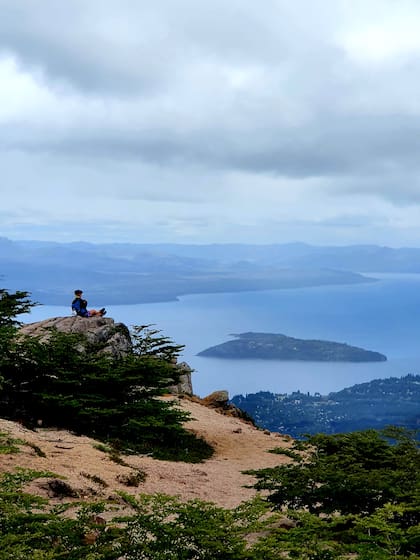El ascenso al cerro Bellavista en Bariloche demanda cuatro horas de caminata
