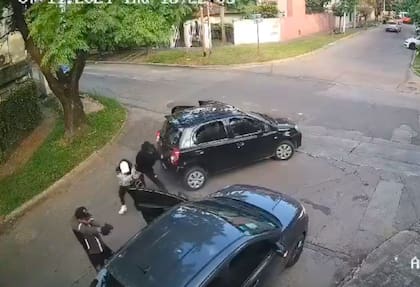 El asesinato del comandante mayor Guillermo López quedó registrado en una cámara de seguridad