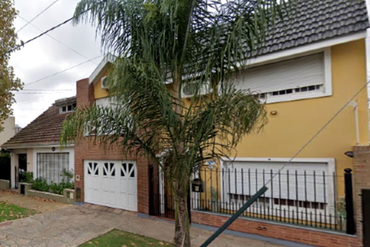 El asesinato ocurrió en una vivienda sobre la calle Díaz Vélez al 192, partido de Lomas de Zamora