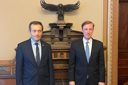 El asesor de Seguridad Nacional de la Casa Blanca, Jake Sullivan, y el secretario de Asuntos Estratégicos, Gustavo Béliz