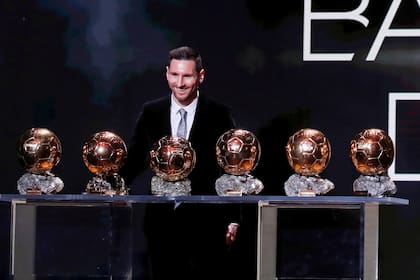 El astro de Barcelona recibió su sexto Balón de Oro el lunes en París y se convirtió en el futbolista récord en recibir este galardón