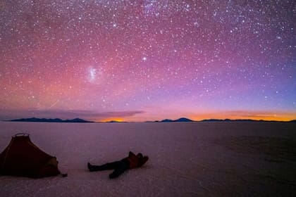 El astrofísico y fotógrafo Jordi Busqué registra con su cámara los últimos santuarios de oscuridad