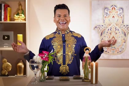 El astrólogo Víctor Florencio, más conocido como Niño Prodigio, recomendó rituales específicos para cada signo del zodíaco. Foto: Niño Prodigio, YouTube
