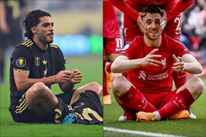 El atacante del Fulham lució una casaca con el apellido y dorsal del lusitano antes del inicio y repitió su icónica celebración gamer tras igualar el marcador