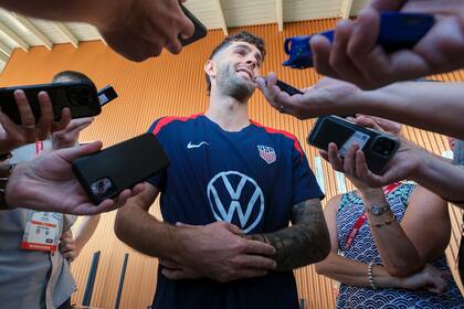El atacante estadounidense Christian Pulisic conversa con la prensa el viernes 11 de octubre de 2024, en Austin. Texas. (AP Foto/Rodolfo González)