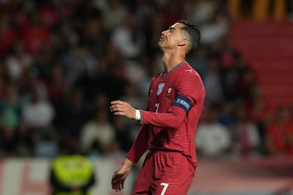 El atacante portugués Cristiano Ronaldo durante el partido amistoso contra Nigeria, el miércoles 10 de junio de 2026, en Leiria, Portugal. (AP Foto/Armando Franca)