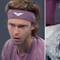 El ataque de furia del ruso Andrey Rublev: golpeó un cartel con la mano y terminó con los dedos llenos de sangre