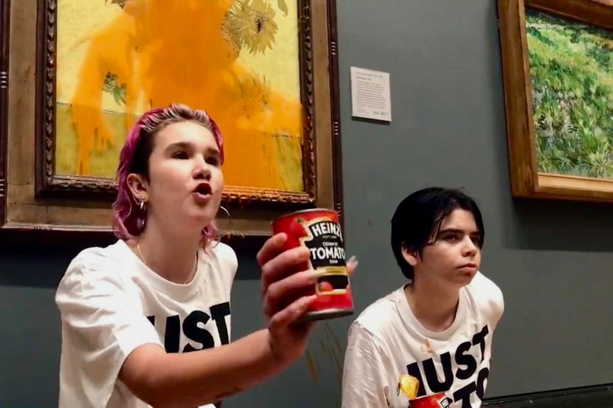 El ataque de las activistas contra "Los girasoles", de Van Gogh