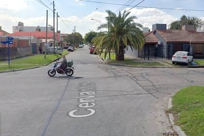 El ataque se registró en el cruce de Florio y Cervantes, en la localidad bonaerense de Villa Luzuriaga