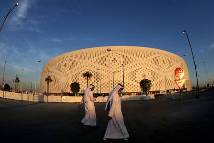 El atardecer en el Estadio Al Thumama en Doha, Qatar