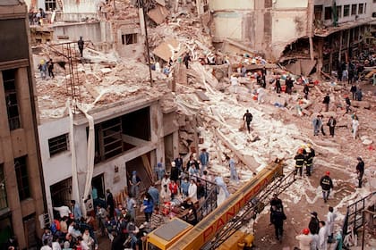 El atentado en la sede de la AMIA fue el 18 de julio de 1994